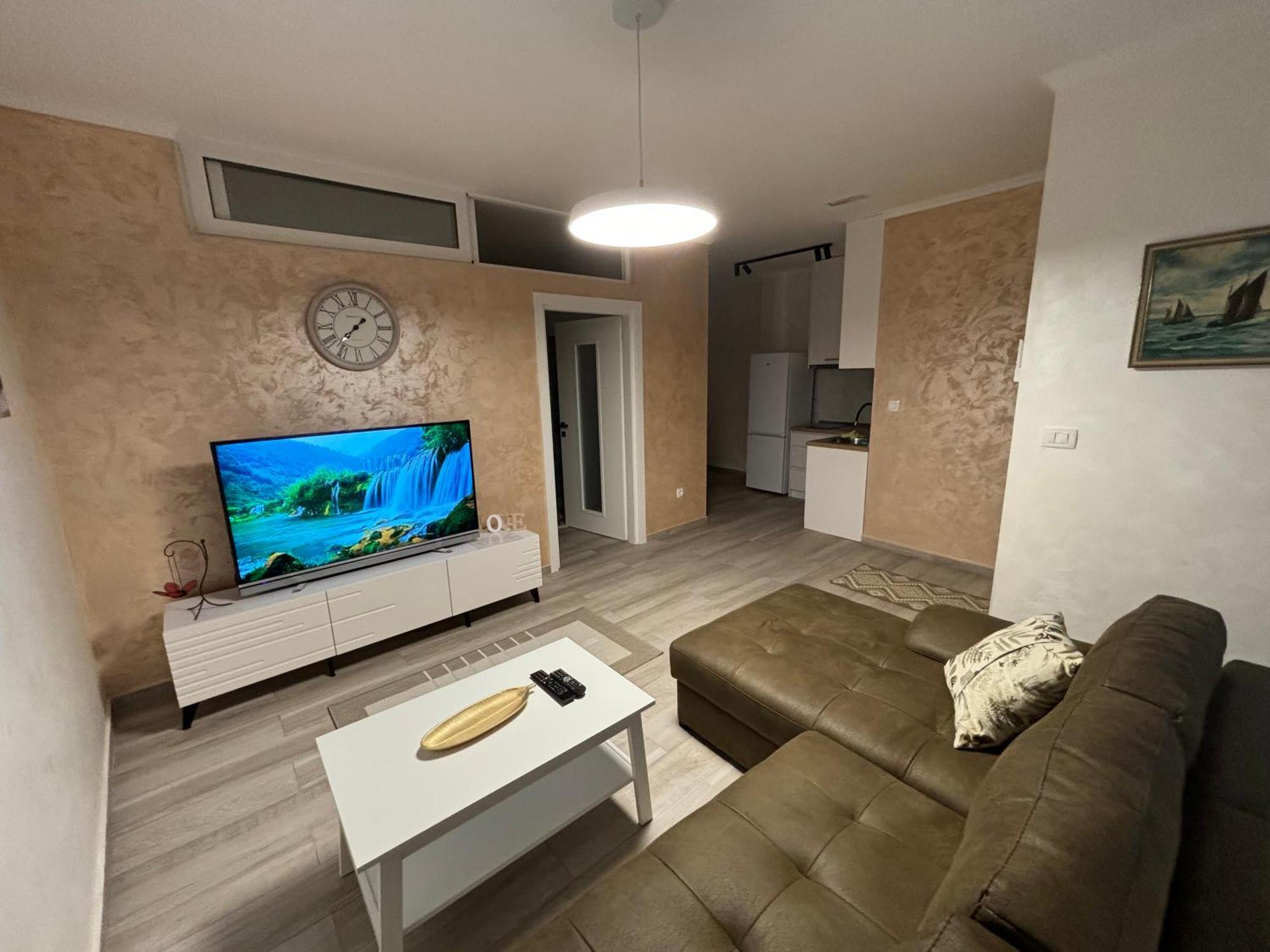 Petar Apartment Podgorica Buitenkant foto