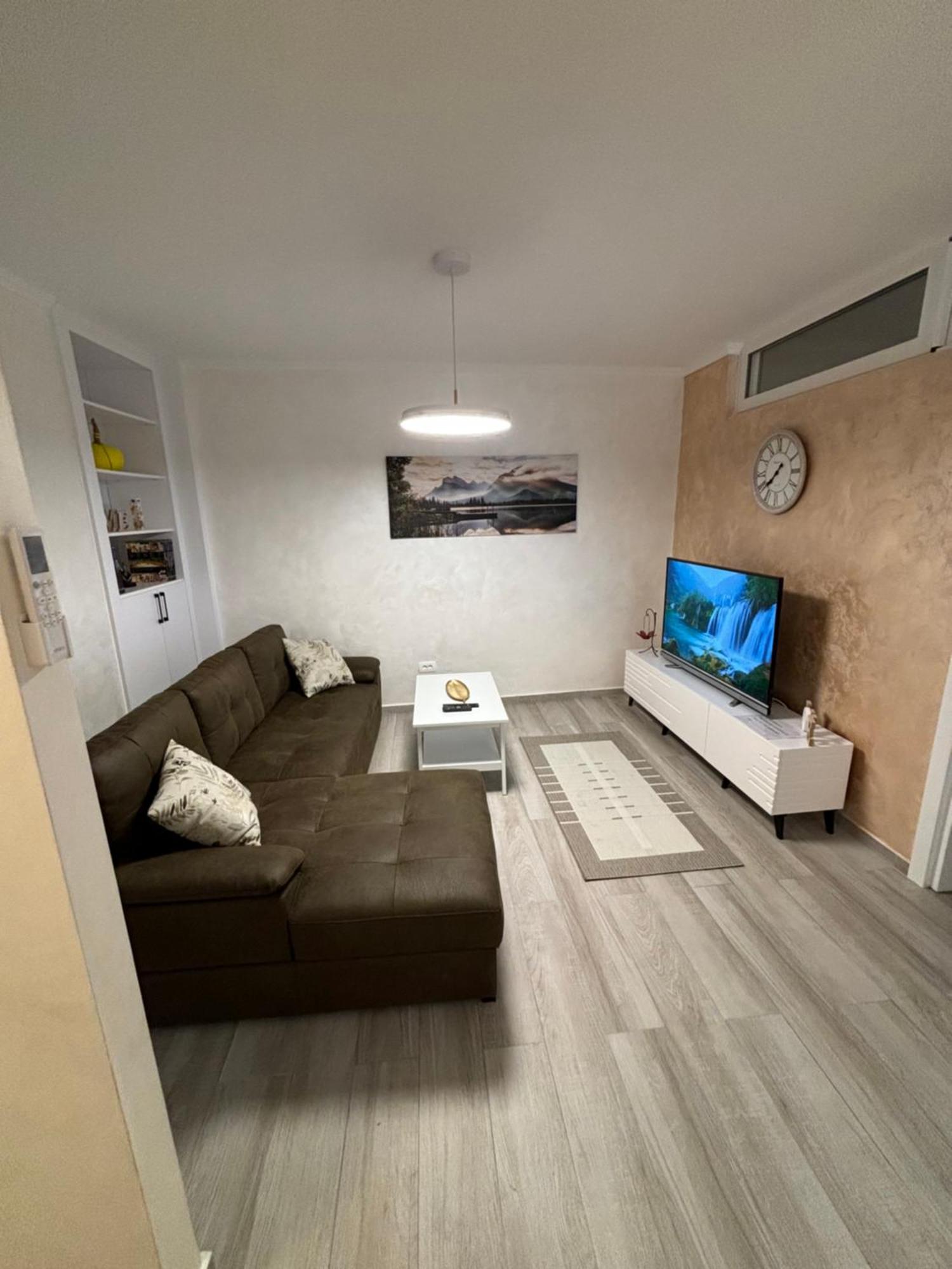 Petar Apartment Podgorica Buitenkant foto